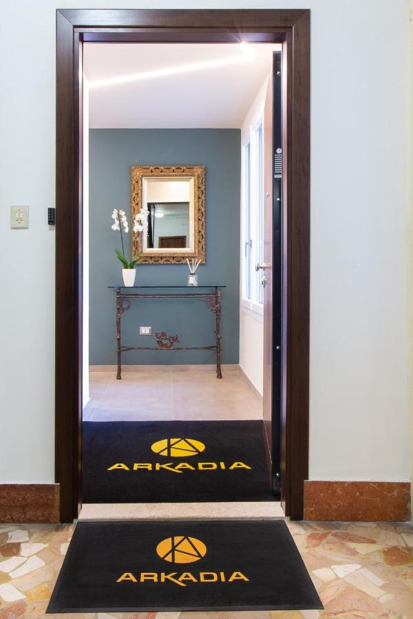 Arkadia Rooms & Apartments Cagliari Exterior foto